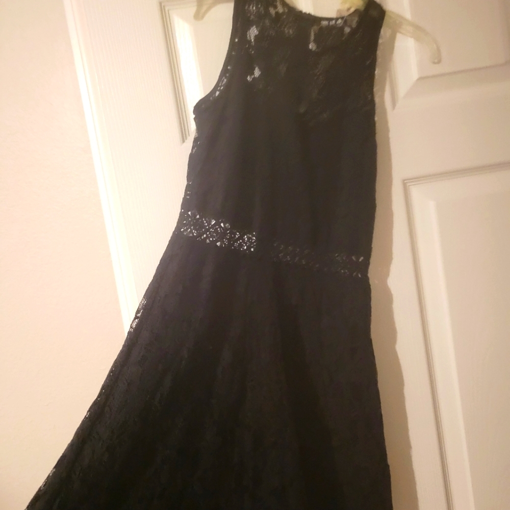 BLACK LACE MINI DRESS - Picture 2 of 3